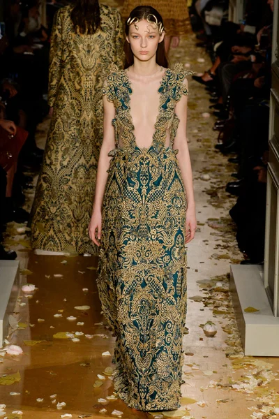 Look 36